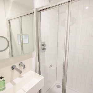 Single Room Bathroom